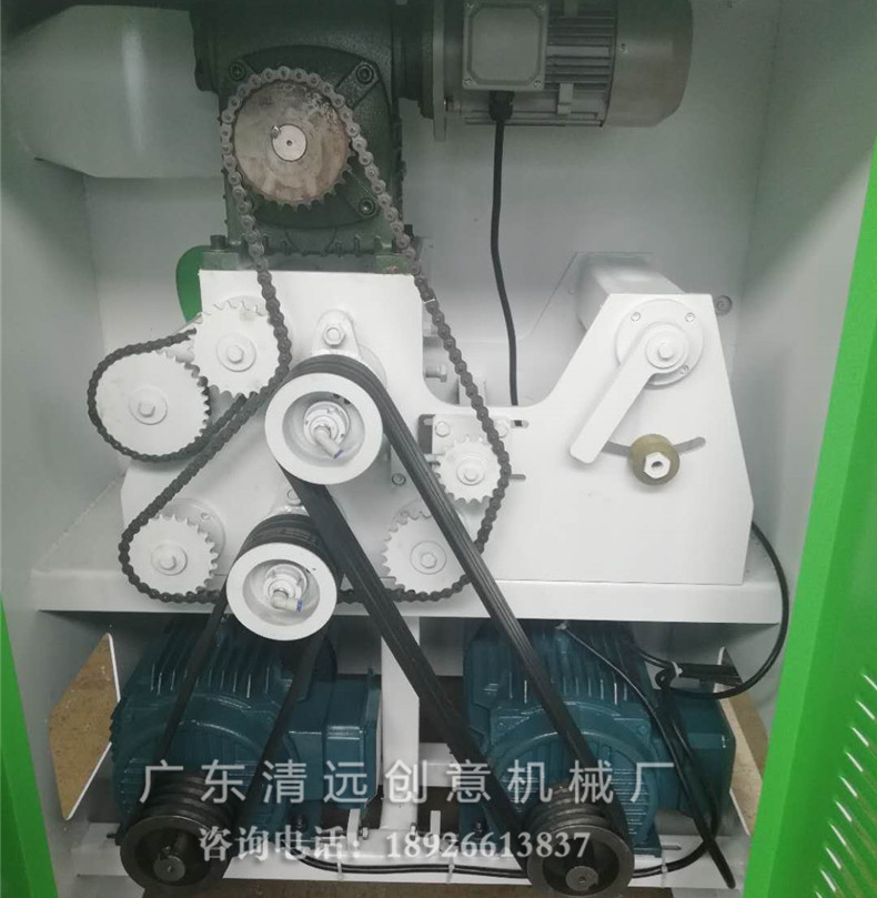 圓木多片鋸安裝國家標準的電箱，配備電流表和電壓表