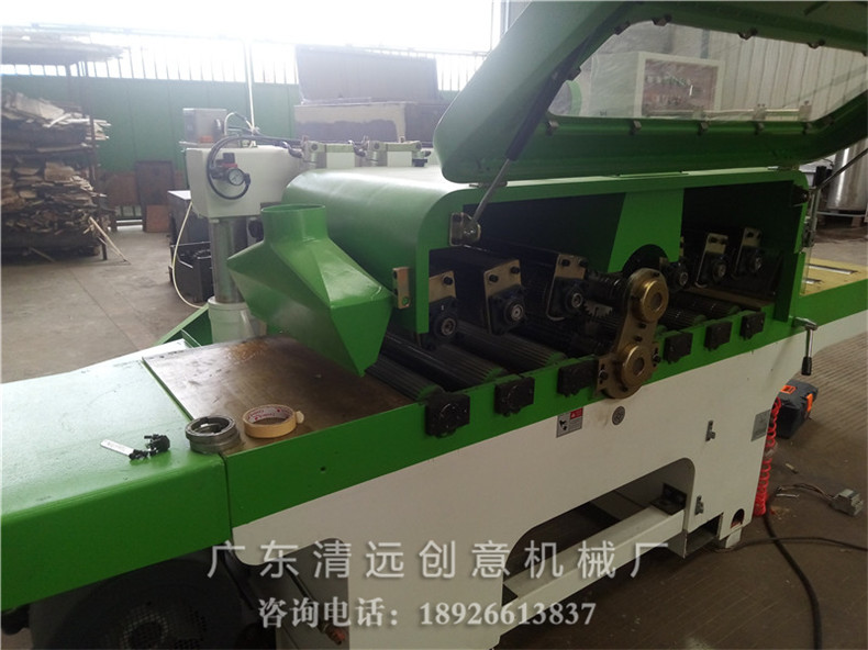 方木多片鋸采用上下軸送料更穩(wěn)，鋸面平滑