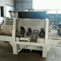 168型圓木多片鋸機(jī)型，采用超薄鋸片，出材率高達(dá)80%以上