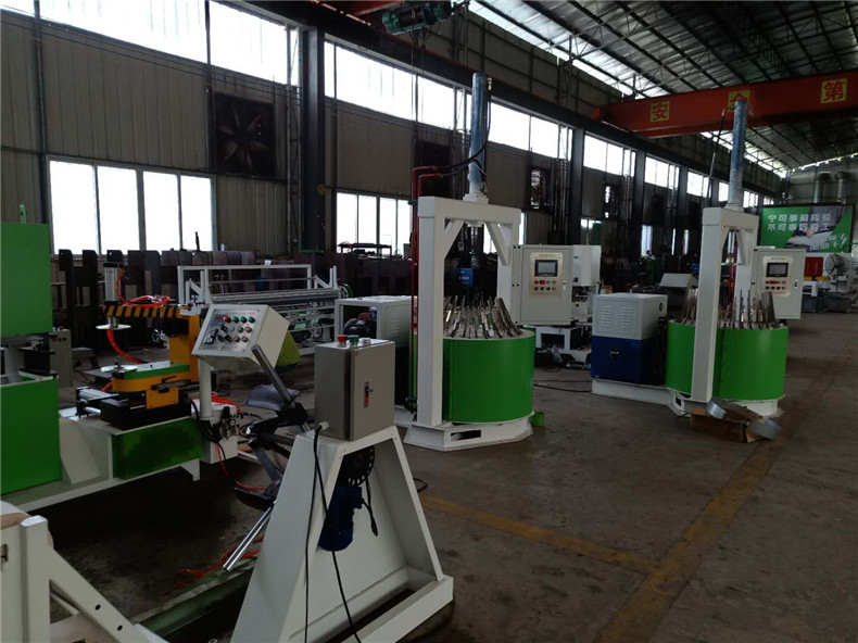 創(chuàng)意木工機(jī)械廠生產(chǎn)車間