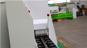 清遠(yuǎn)圓木多片鋸廠家：多片鋸防彈裝置防止木條反彈，安全性更高